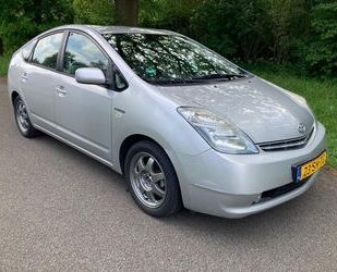 Toyota Toyota Prius 1.5 VVT-i Tech Edition Gebrauchtwagen