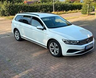 VW Volkswagen Passat Variant TDI DSG Variant mit AHK Gebrauchtwagen