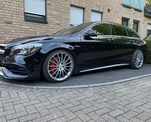 Mercedes-Benz Mercedes-Benz CLA 45 AMG Shooting Brake Mercedes-A Gebrauchtwagen