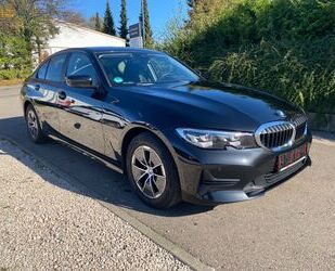 BMW BMW 318 d Advantage Leder Navi LED 1Hd. Gebrauchtwagen