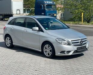 Mercedes-Benz Mercedes-Benz B 200 Automatik* Navi* Scheckheft* T Gebrauchtwagen