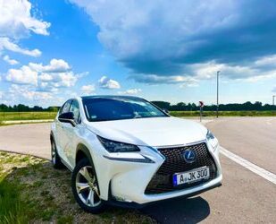 Lexus Lexus NX 300 300h E-FOUR Luxury Line , Garantie. Gebrauchtwagen