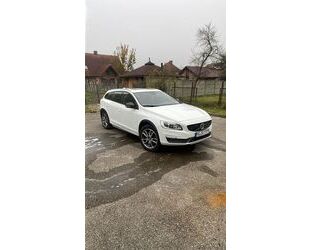 Volvo Volvo V60 Cross Country D3 Momentum Gebrauchtwagen