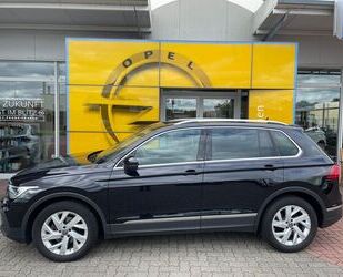 VW Volkswagen Tiguan Move AHK*LED*KAMERA*SHZ*LHZ*NAVI Gebrauchtwagen