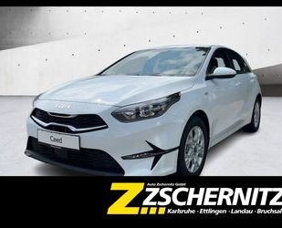 Kia Kia ceed 1.5 DCT 140 VISION *NAVI*KAMERA*SHZ*PDC*A Gebrauchtwagen