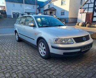 VW Volkswagen Passat Variant 1.8 T Highline Variant H Gebrauchtwagen