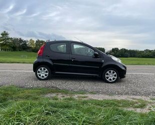 Peugeot Peugeot 107 Filou Automatik Gebrauchtwagen