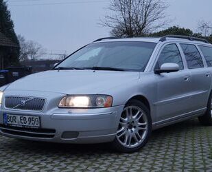 Volvo Volvo V70 D5 Summum Vollaustattung-AHK-1.Hand- Gebrauchtwagen