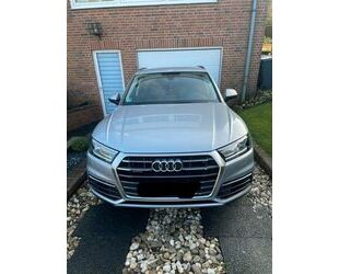 Audi Audi Q5 2.0 TDI 140kW S tronic quattro design desi Gebrauchtwagen