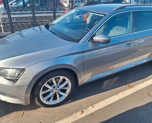 Skoda Skoda Superb 2.0 TDI Ambition Combi Ambition Gebrauchtwagen