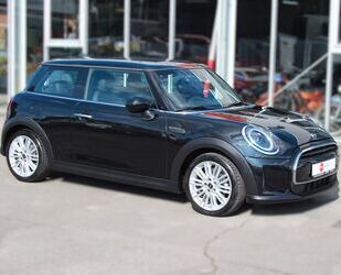 Mini MINI Cooper Classic Trim Special Edition LEDER Pan Gebrauchtwagen