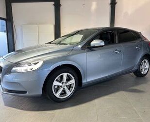 Volvo Volvo V40 Momentum 2.0 D *LED*NAVI*SHZ* Gebrauchtwagen