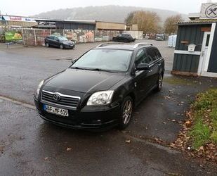 Toyota Toyota Avensis Combi Executive 2,2-l-D-CAT Executi Gebrauchtwagen