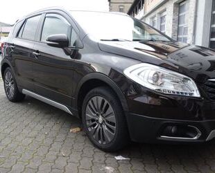 Suzuki Suzuki SX4 S-Cross Comfort 4x4*Leder*Panorama*Navi Gebrauchtwagen