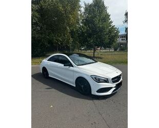 Mercedes-Benz Mercedes-Benz CLA 200 AMG Line Pano Soundsystem Gebrauchtwagen