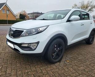 Kia Kia Sportage 1.6 GDI/Xenon/4* SHZ/2. Hand/AHK Gebrauchtwagen