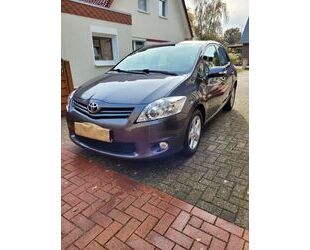 Toyota Toyota Auris 1,33-l-Dual-VVT-i mit Design-Paket De Gebrauchtwagen