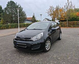 Kia Kia Rio 1.2 - 2. Hand, Scheckheft, 8-fach bereift Gebrauchtwagen