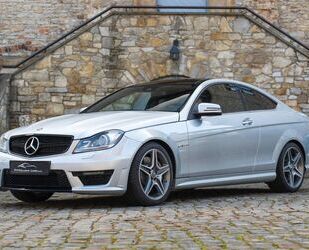 Mercedes-Benz Mercedes-Benz C 63 AMG Coupé Bixenon Kam Nav Pano Gebrauchtwagen