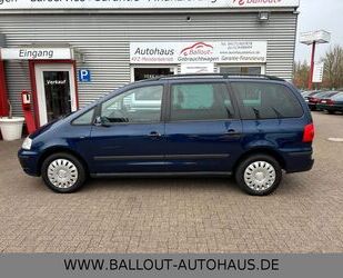 VW Volkswagen Sharan Trendline*2.HAND*AHK*KLIMA*7SITZ Gebrauchtwagen