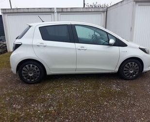 Toyota Toyota Yaris 1,5-l-VVT-i CVT Hybrid Club Club Gebrauchtwagen