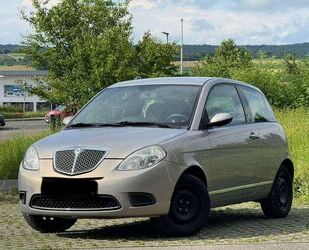 Lancia Lancia Ypsilon Y 1.2 8v Argento guter Zustand Tüv Gebrauchtwagen