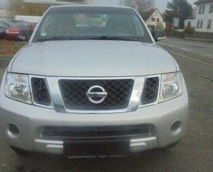 Nissan Nissan Pathfinder 2.5 dCi DPF SE 4WD Gebrauchtwagen