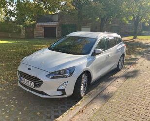 Ford Ford Focus 1,0 EcoBoost 92kW Titanium Turnier Tit. Gebrauchtwagen