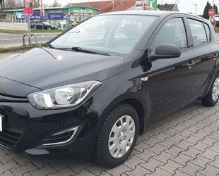 Hyundai Hyundai i20 1.2 Tüv bis 02/2026 Klima 75.000 km Gebrauchtwagen