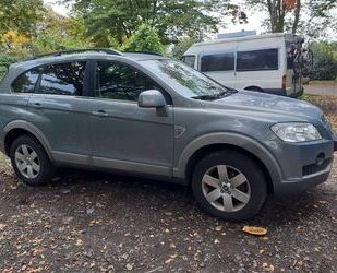 Chevrolet Chevrolet Captiva 2.4 LT 2WD 7-Sitzer LT. Keine T Gebrauchtwagen