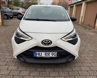 Toyota Toyota Aygo (X) 1,0-l-VVT-i x-play x-shift x-play Gebrauchtwagen