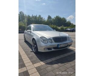 Mercedes-Benz Mercedes-Benz E 320 Elegance, LPG, Klima, AHK, TÜV Gebrauchtwagen