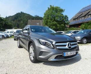 Mercedes-Benz Mercedes-Benz GLA 200 Navi,SHZ,PDC,Kamera,AHK,Xeno Gebrauchtwagen