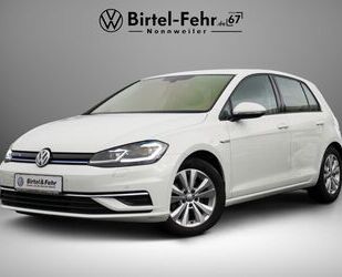 VW Volkswagen Golf VII Comfortline 1.5 TSI Navi LED A Gebrauchtwagen