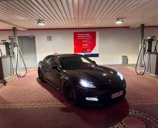 Porsche Porsche Panamera Turbo mit WERKSLEISTUNGSSTEIGERUN Gebrauchtwagen