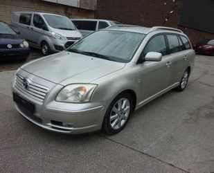 Toyota Toyota Avensis Kombi 1.8 Executive 1 Hand Gebrauchtwagen