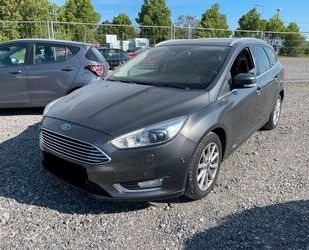 Ford Ford Focus Turnier TitaniumAHK NAV XENON SITZ/LENK Gebrauchtwagen