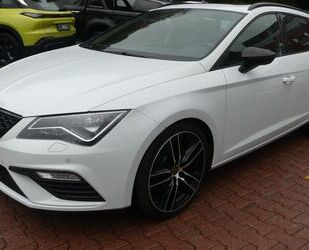 Seat Seat Leon Cupra 4Drive*ACC*Pano*LED*Beats*Kamera Gebrauchtwagen