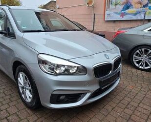 BMW BMW 218 i Active Tourer 1.Hand AHK NAVI Gebrauchtwagen