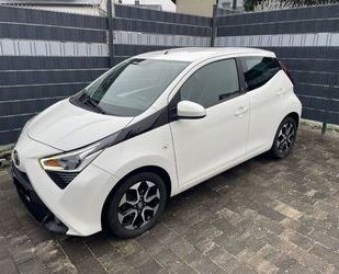 Toyota Toyota Aygo (X) 1,0-l-VVT-i Team Deutschland 8x Rä Gebrauchtwagen