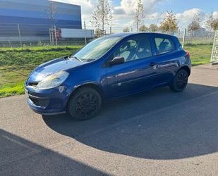 Renault Renault Clio Dynamique 1.2 16V 80 Quickshift Eco2 Gebrauchtwagen