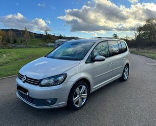 VW Volkswagen Touran 2.0TDI Highline DSG/LED/AHK/NAVI Gebrauchtwagen