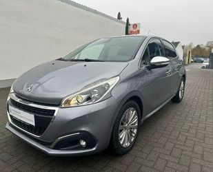 Peugeot Peugeot 208 PureTech 110 Stop & Start EAT6 Signatu Gebrauchtwagen