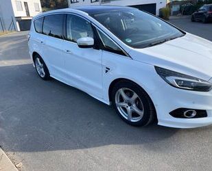 Ford Ford S-Max 2,0TDCi Bi-Turbo 154kW Titanium PShift. Gebrauchtwagen