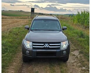 Mitsubishi Mitsubishi Pajero 3,2 DI-D 4WD Instyle Automatik I Gebrauchtwagen