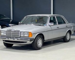 Mercedes-Benz Mercedes-Benz 200 W123 1.HAND H-ZULASSUNG WIE NEU Gebrauchtwagen