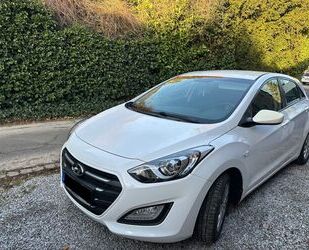 Hyundai Hyundai i30 blue 1.4 Classic Classic Gebrauchtwagen