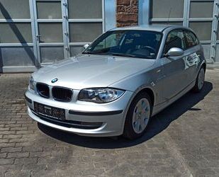 BMW BMW 118i Lim. / AUTOMATIK / AHK / Klima Gebrauchtwagen