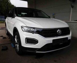 VW Volkswagen T-Roc 1.0 TSI Style LED TOTWINKEL NAVI Gebrauchtwagen