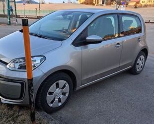 VW Volkswagen e-up! 8-Fach Bereift, DAB+, sehr gepfl Gebrauchtwagen